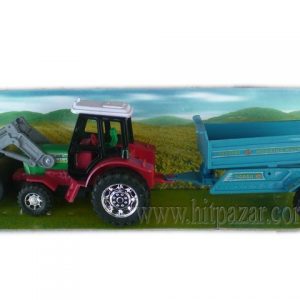 Фермерски трактор с ремарке