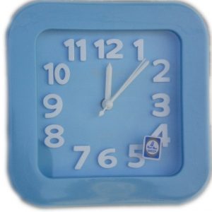 Настолен часовник с големи цифри