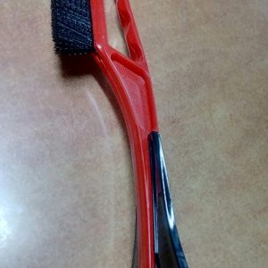 Стъргалка за лед и почистване на автостъкла и автомобили с дръжка и четка
