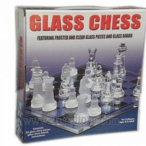 Класически Шах със специални стъклени фигури