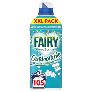 Омекотител Fairy Outdoorable sensitive skin за чувствителна кожа 105пр 1.47л